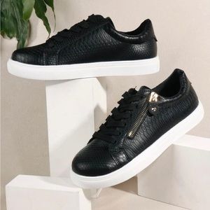 Black Snake-Print Skate Shoes with Side-Zipper